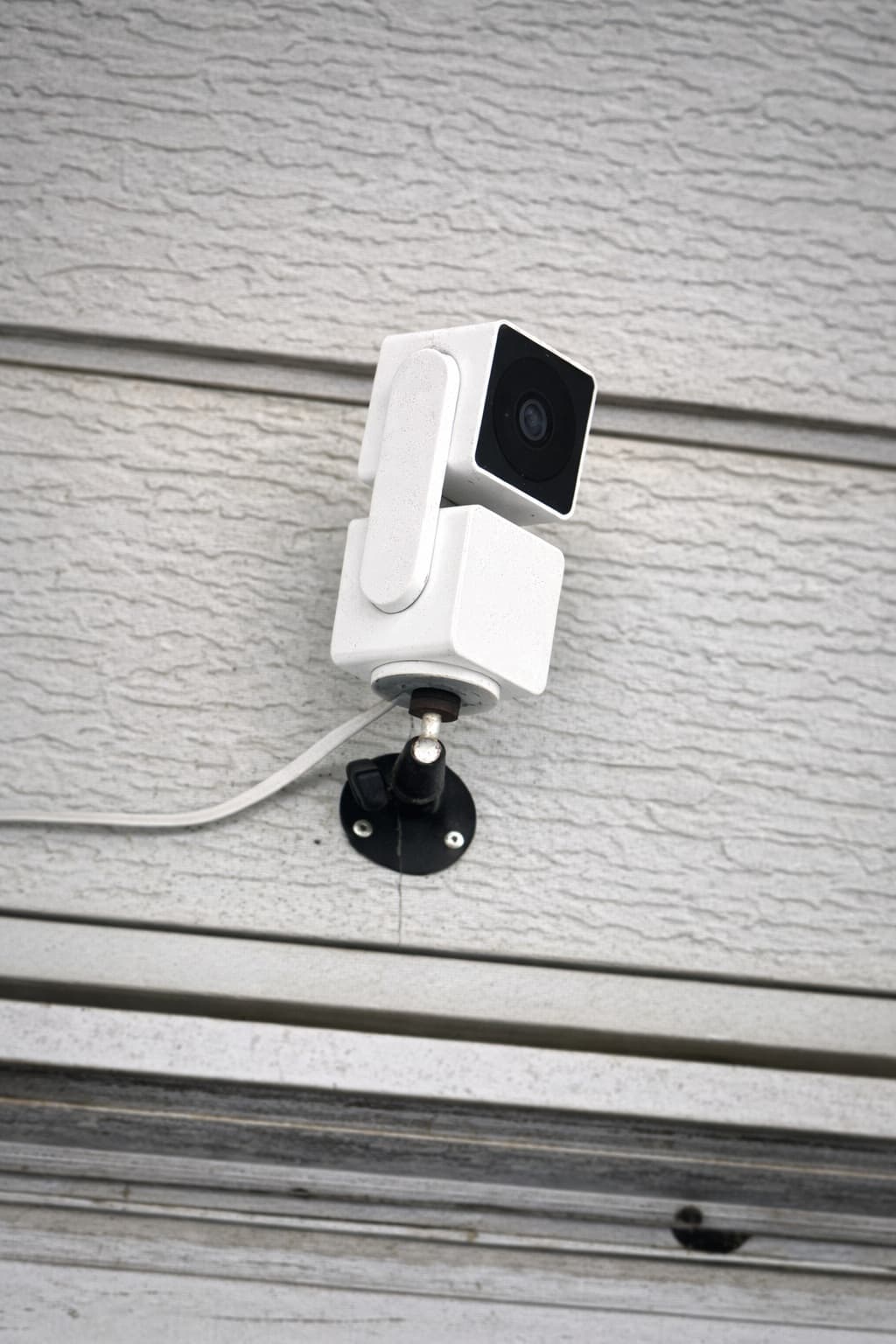 アトム製Wi-Fi首振りカメラ 庭・駐車場監視